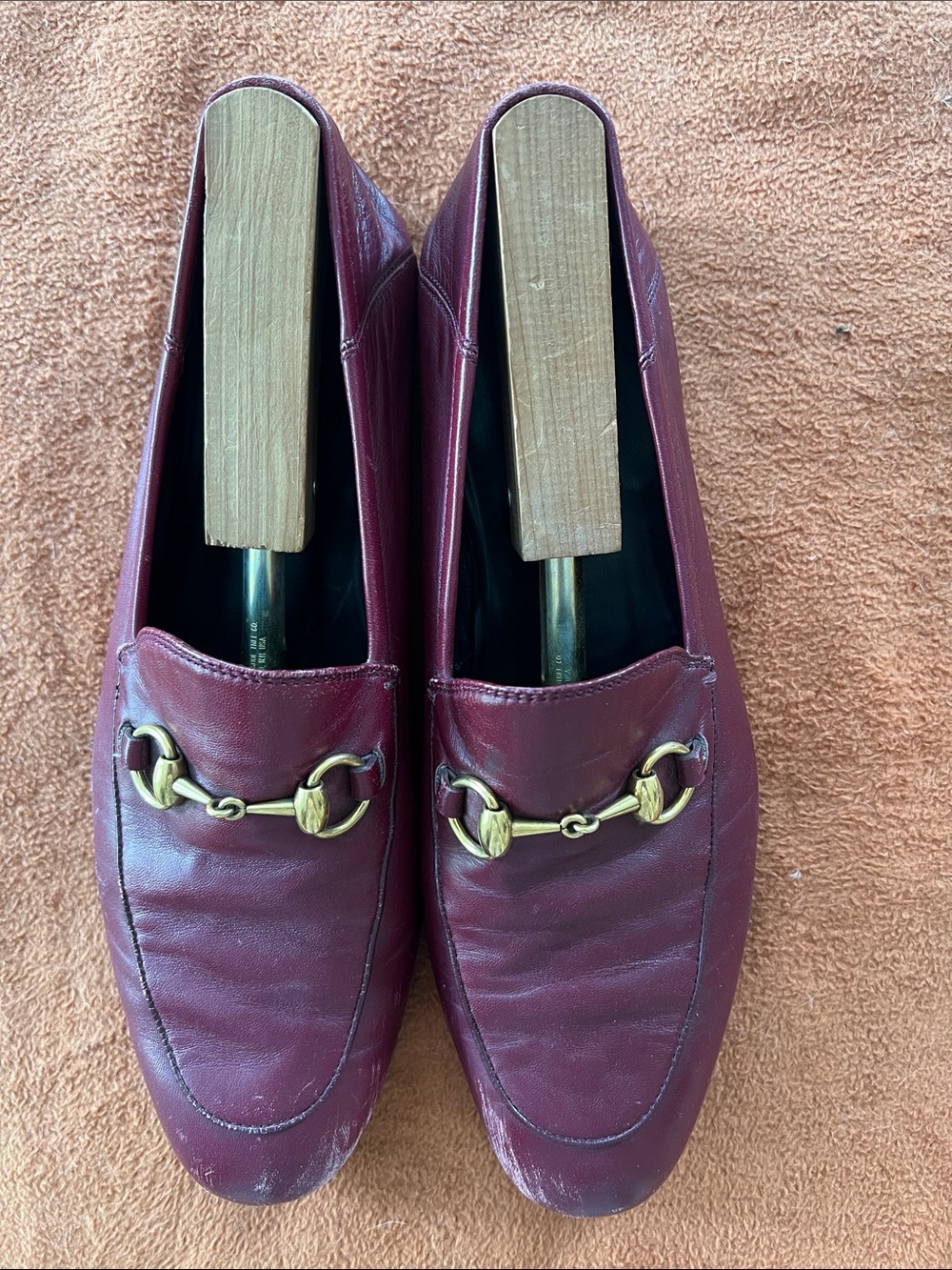 Gucci Burgundy Leather Horsebit Loafers with Gold Hardware size 9